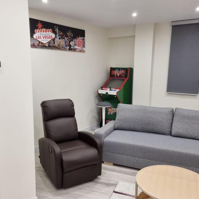 Appartamento Soho Boutique Tioda, Totalmente Reformado Junto A Las Estaciones, Wifi Oviedo Esterno foto