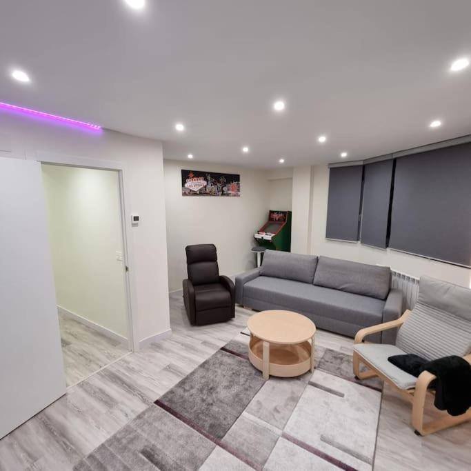 Appartamento Soho Boutique Tioda, Totalmente Reformado Junto A Las Estaciones, Wifi Oviedo Esterno foto